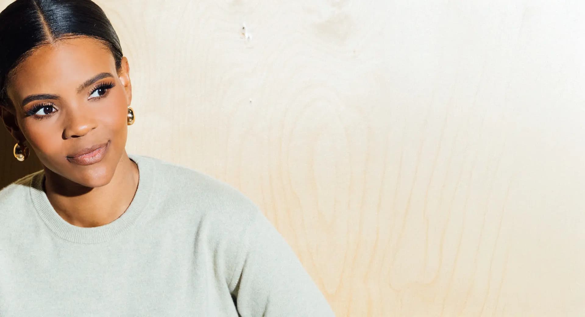 Footer portrait of Candace: Subscribe page 